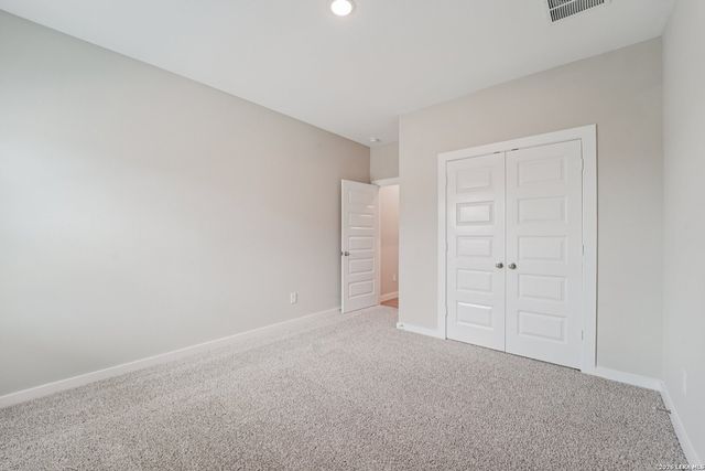 321 Firewheel Loop, Floresville, TX 78114