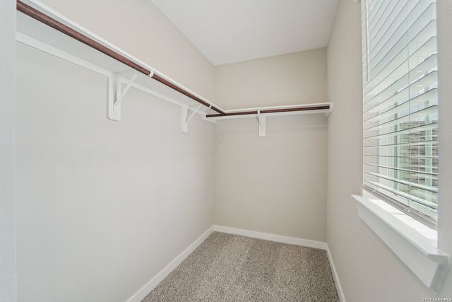 321 Firewheel Loop, Floresville, TX 78114