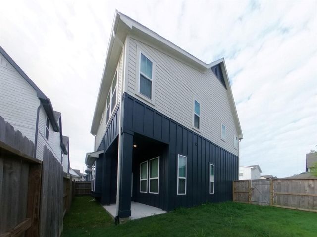 9835 Willow Creek Commerce Drive 101, Tomball, TX 77375