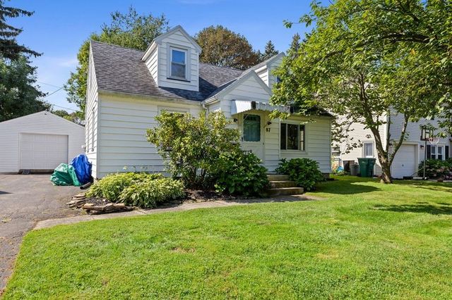 87 Traymore Road, Irondequoit, NY 14609