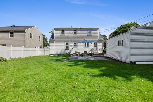 87 Traymore Road, Irondequoit, NY 14609