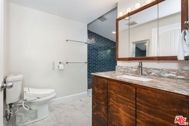 11817 Kittridge Street, Los Angeles, CA 91606