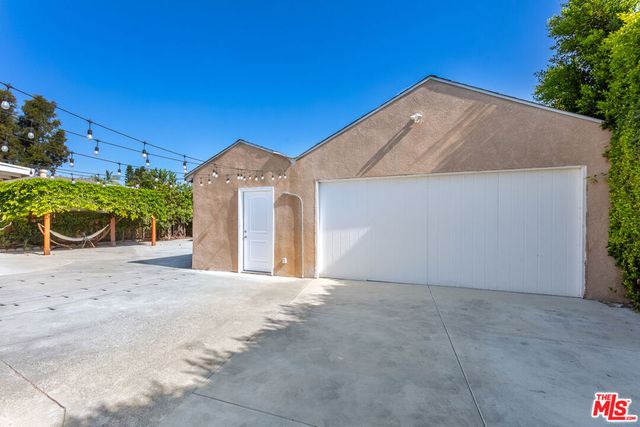 11817 Kittridge Street, Los Angeles, CA 91606
