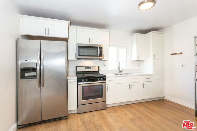 11817 Kittridge Street, Los Angeles, CA 91606