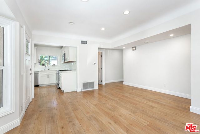 11817 Kittridge Street, Los Angeles, CA 91606