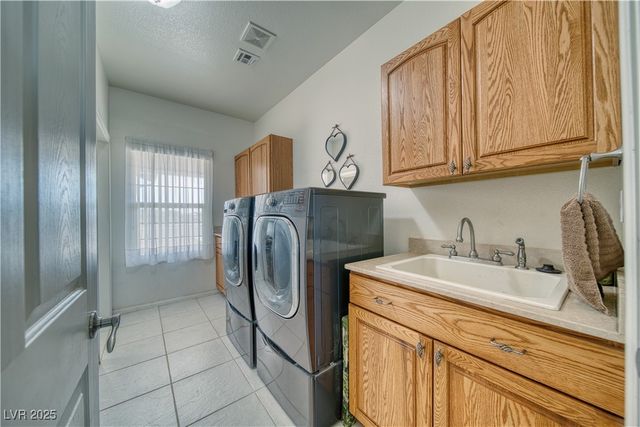 2330 Deadwood Street, Pahrump, NV 89048