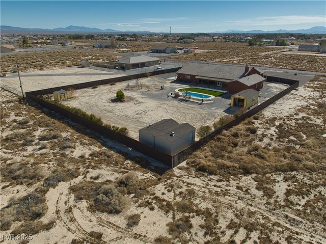 2330 Deadwood Street, Pahrump, NV 89048