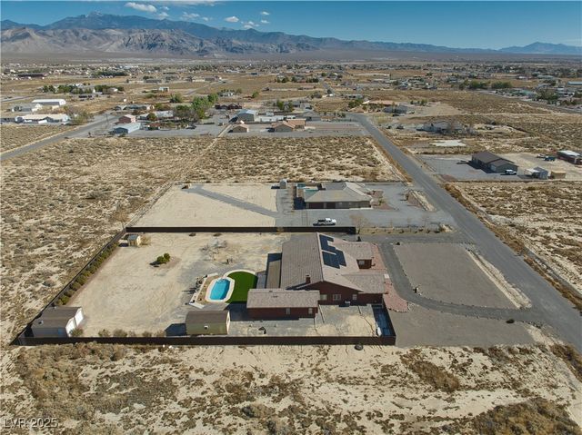 2330 Deadwood Street, Pahrump, NV 89048