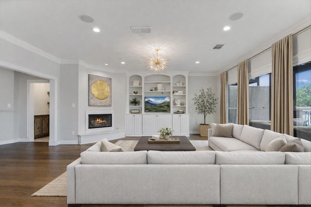 1910 Rue De St Tropez 4, Austin, TX 78746