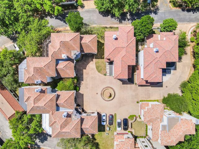 1910 Rue De St Tropez 4, Austin, TX 78746