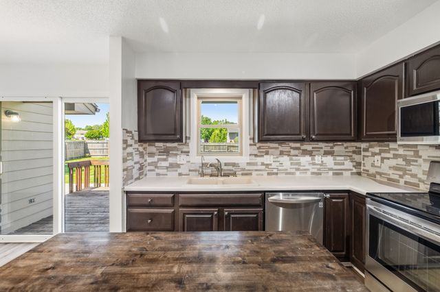 706 SE Wanda Drive, Ankeny, IA 50021