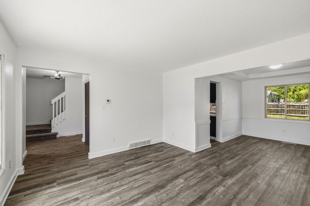 706 SE Wanda Drive, Ankeny, IA 50021
