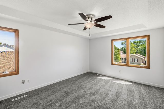 706 SE Wanda Drive, Ankeny, IA 50021