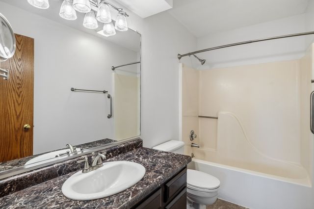 706 SE Wanda Drive, Ankeny, IA 50021