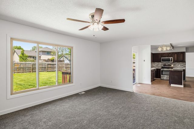 706 SE Wanda Drive, Ankeny, IA 50021