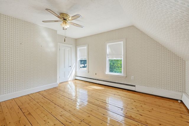 22 Hodges St, Mansfield, MA 02048