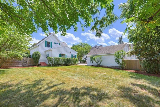 22 Hodges St, Mansfield, MA 02048
