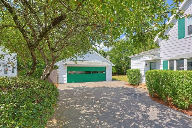 22 Hodges St, Mansfield, MA 02048
