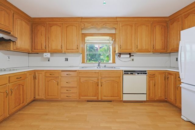 22 Hodges St, Mansfield, MA 02048