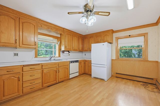 22 Hodges St, Mansfield, MA 02048