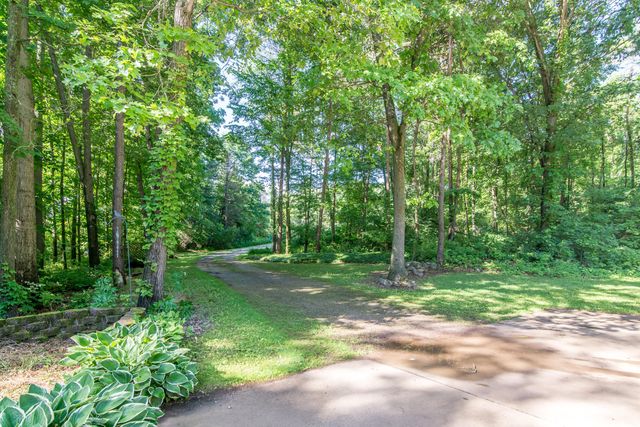 10090 King Hill Court, Dexter, MI 48130