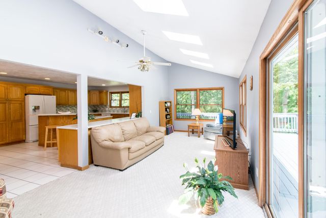 10090 King Hill Court, Dexter, MI 48130