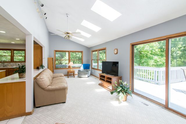 10090 King Hill Court, Dexter, MI 48130