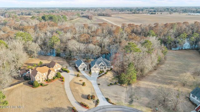 101 Raccoon Run, Washington, NC 27889