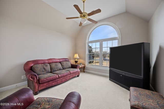 101 Raccoon Run, Washington, NC 27889