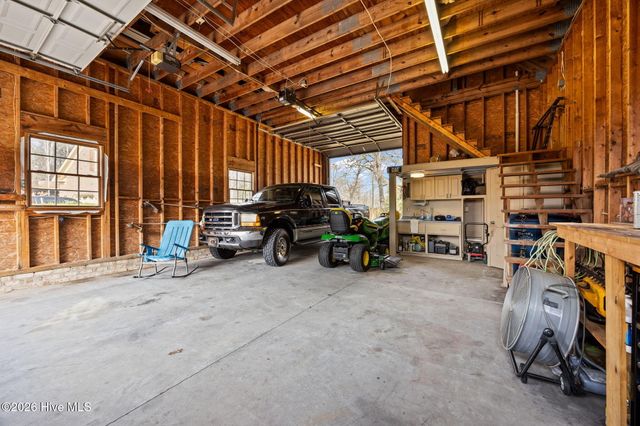 101 Raccoon Run, Washington, NC 27889