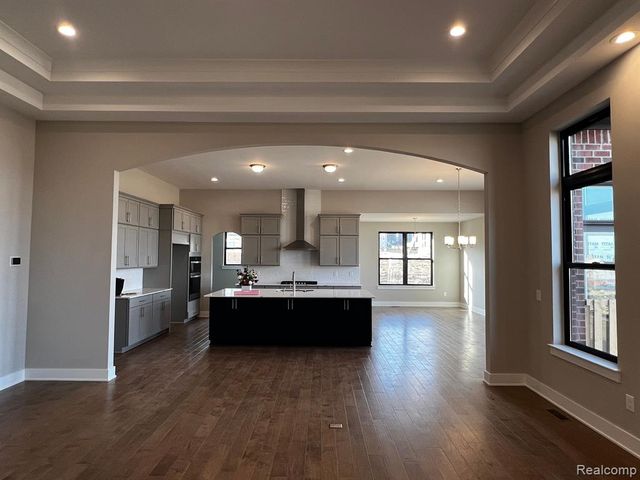 60657 Town Square Street, New Hudson, MI 48165