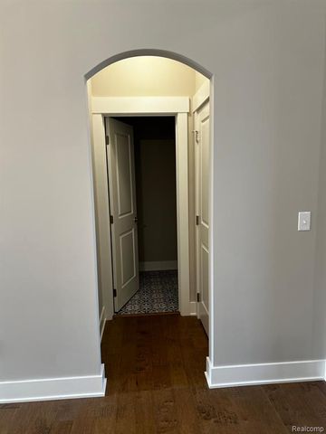 60657 Town Square Street, New Hudson, MI 48165