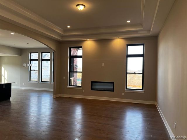 60657 Town Square Street, New Hudson, MI 48165