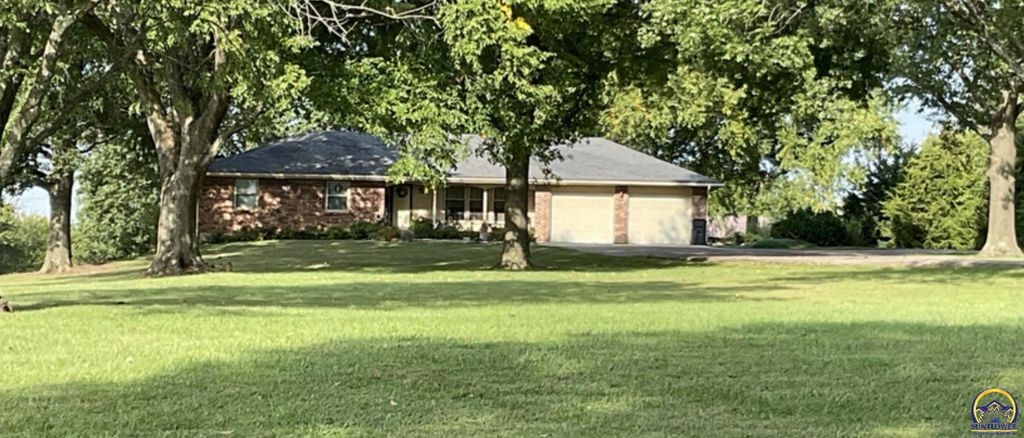 3421 NE Croco RD, Topeka, KS 66617