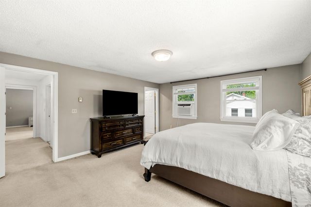 4 Alma Avenue, Salem, NH 03079