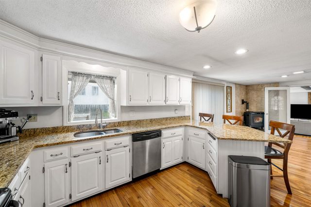 4 Alma Avenue, Salem, NH 03079