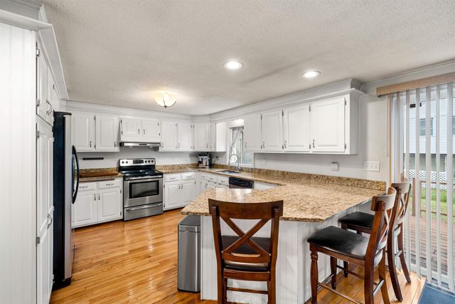 4 Alma Avenue, Salem, NH 03079