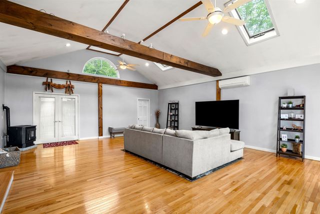 4 Alma Avenue, Salem, NH 03079