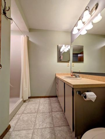 1235 W NICOLET CERCLE, Appleton, WI 54914