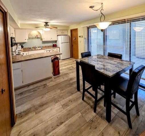 1235 W NICOLET CERCLE, Appleton, WI 54914