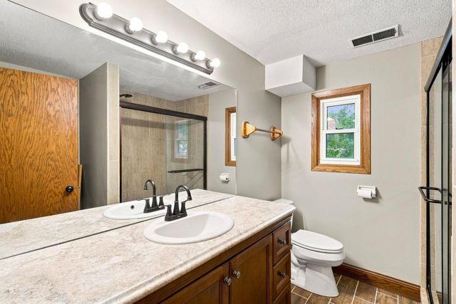 3996 Rahn Road, Eagan, MN 55122