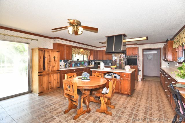 9452 E 460 Road, Claremore, OK 74017