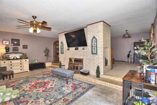 9452 E 460 Road, Claremore, OK 74017