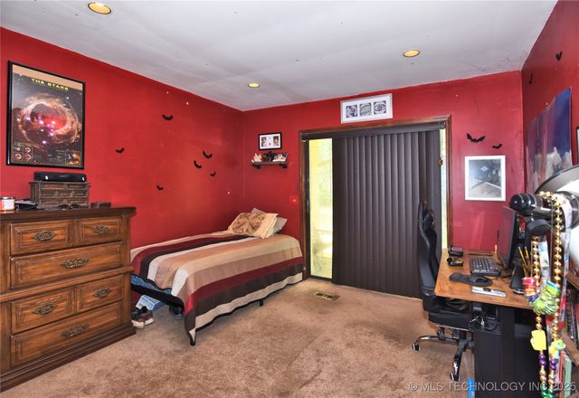 9452 E 460 Road, Claremore, OK 74017