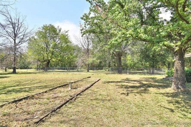 9452 E 460 Road, Claremore, OK 74017