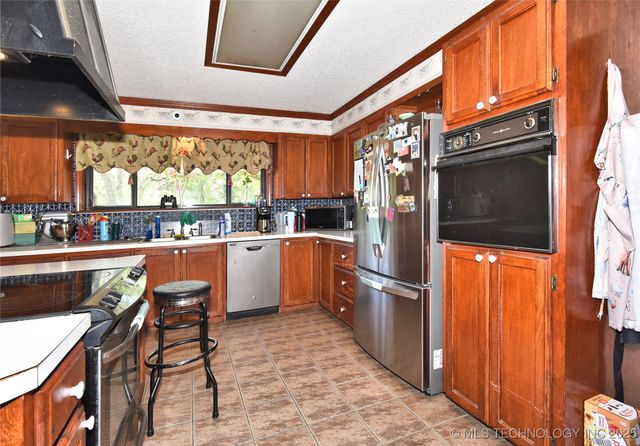 9452 E 460 Road, Claremore, OK 74017
