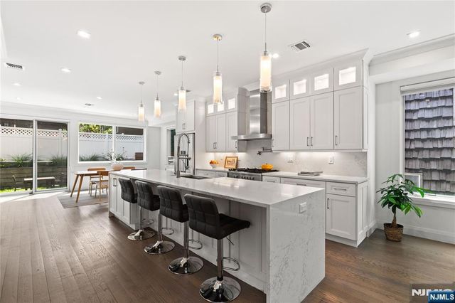 1480 15th Street B, Fort Lee, NJ 07024