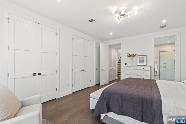 1480 15th Street B, Fort Lee, NJ 07024