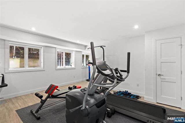 1480 15th Street B, Fort Lee, NJ 07024