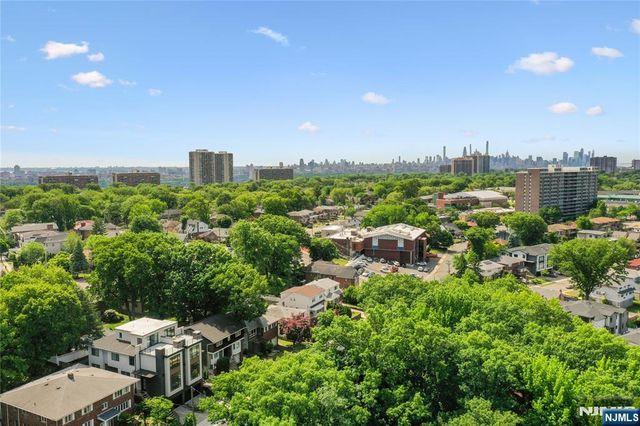 1480 15th Street B, Fort Lee, NJ 07024